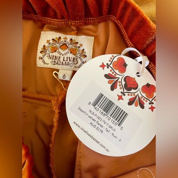 Nine Lives Bazaar Zeppelin Flare Velvet Pants in Rust. Size AUS6 Tall/US 2 Tall - Picture 6 of 9